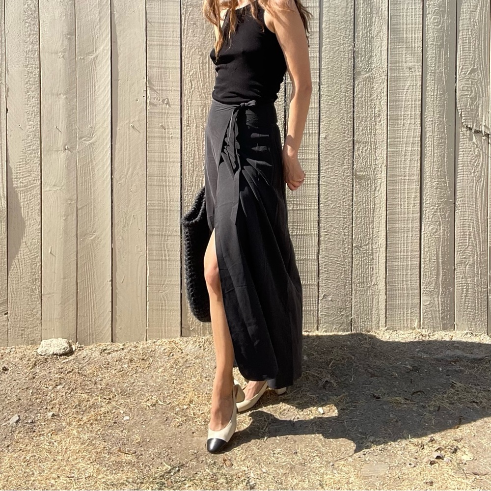 Vintage black viscose wrap skirt size XS/S like new